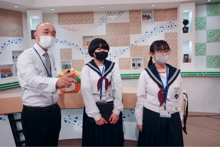 2．ひまわりテレビ見学