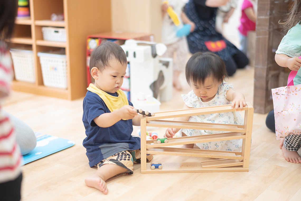 はな保育室としょかん通 ひまわりネットワーク株式会社 はな保育室としょかん通 ひまわりネットワーク株式会社
